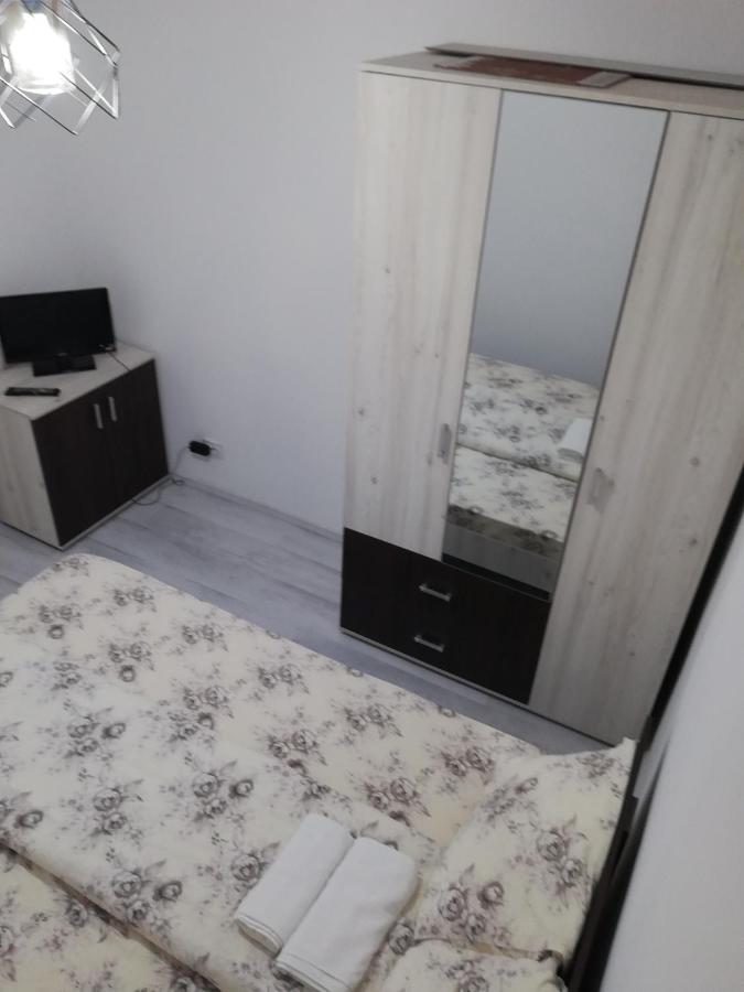 Apartament Apartament Brezoi Zewnętrze zdjęcie