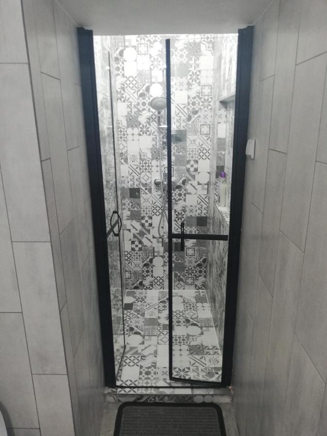 Apartament Apartament Brezoi Zewnętrze zdjęcie